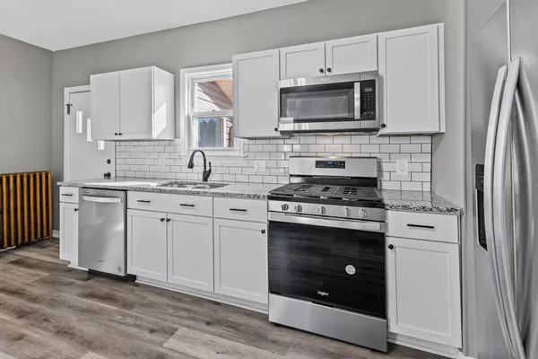 $199,000 | 610 Charles Avenue, St. Paul, MN 55103