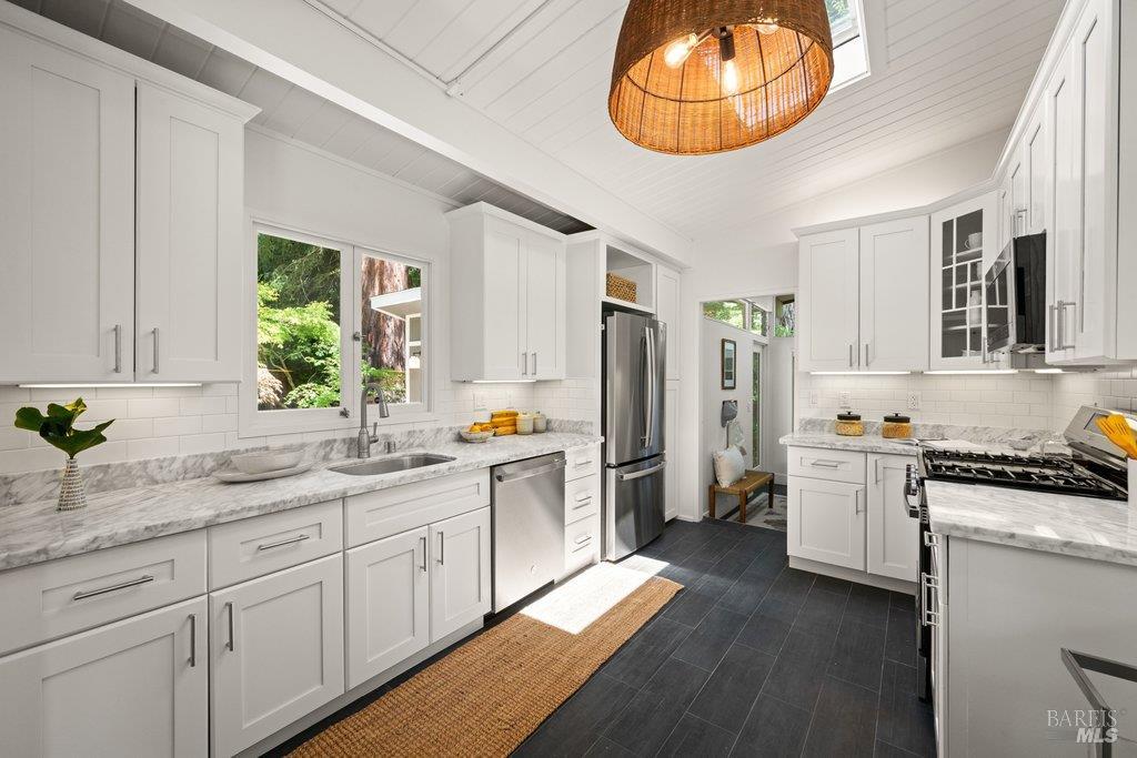 5 Heather Way Mill Valley, CA 94941 - Photo 8 of 39 Light, bright, open updated kitchen.