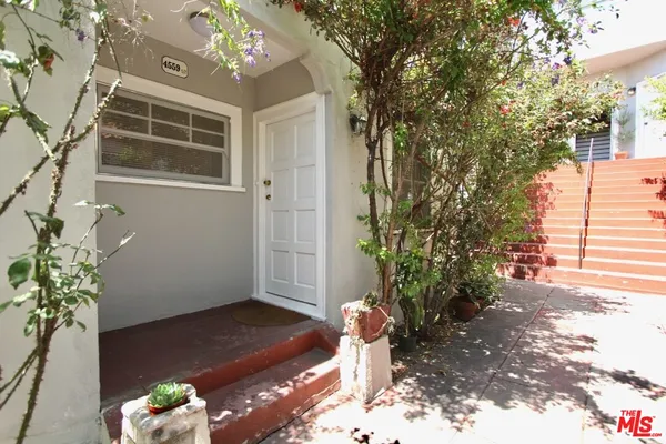 $2,200 | 4559 Lexington Avenue, Los Angeles, CA 90029