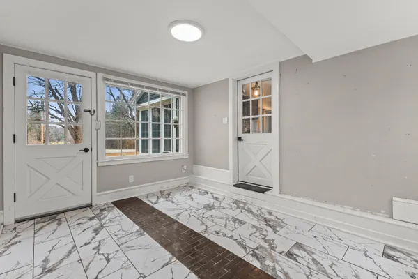 $399,900 | W204N6938 Lannon Road, Menomonee Falls, WI 53051