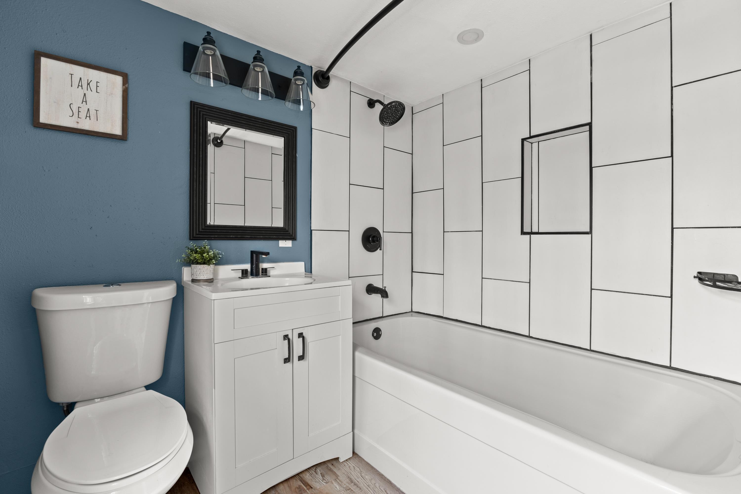 W204N6938 Lannon Road Menomonee Falls, WI 53051 - Photo 20 of 31 Full Bath Upstairs