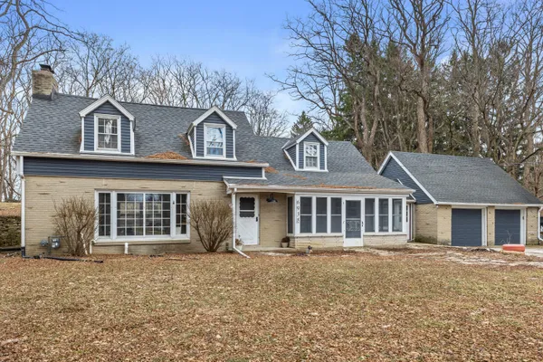 $399,900 | W204N6938 Lannon Road, Menomonee Falls, WI 53051