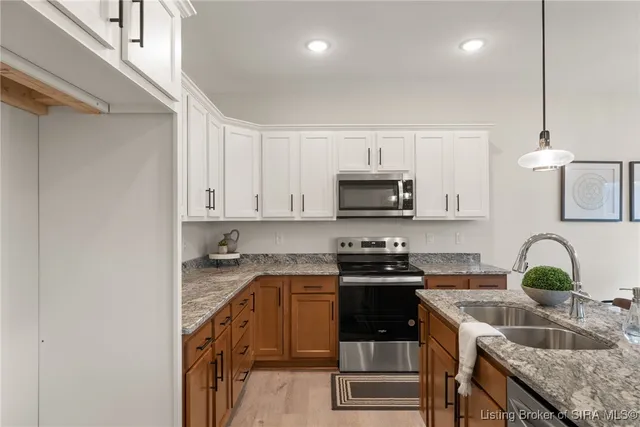 $299,900 | 5211 North Hampton Court, Unit LOT #1517, Charlestown, IN 47111