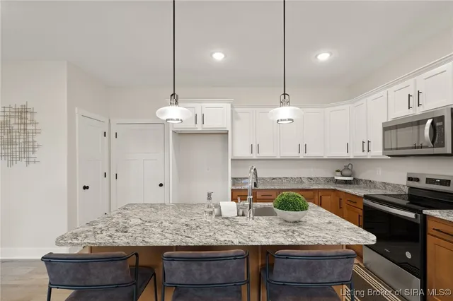 $299,900 | 5211 North Hampton Court, Unit LOT #1517, Charlestown, IN 47111