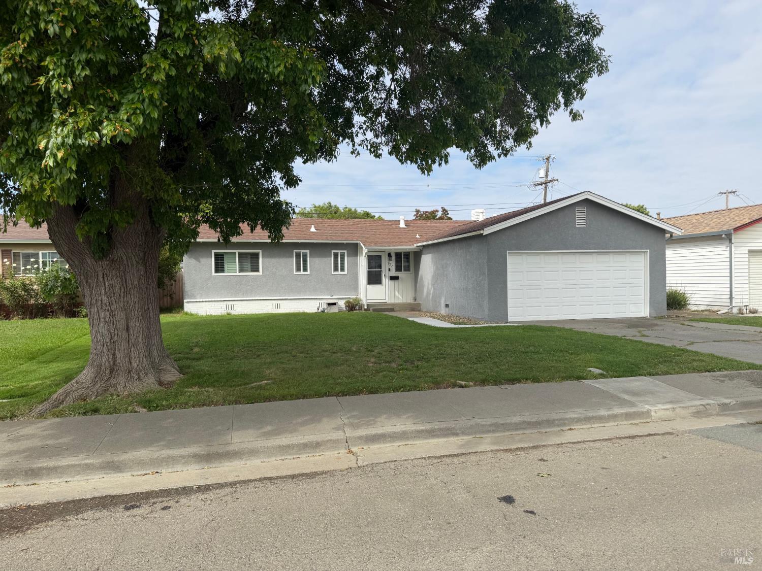 991 Rolling Green Drive Rio Vista, CA 94571 - Photo 2 of 30 a view of house with a yard