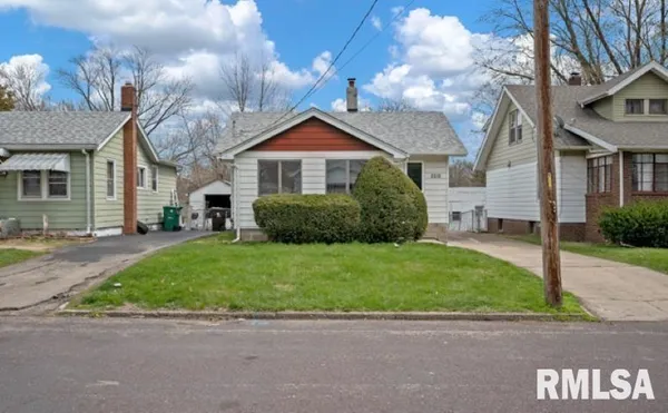 $980 | 2212 North Ellis Street, Peoria, IL 61604