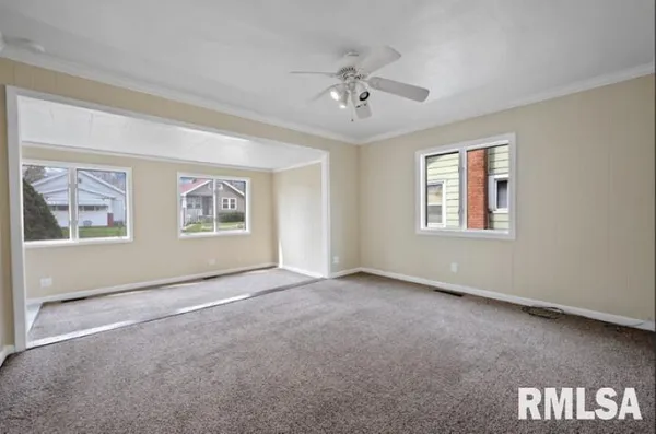 $980 | 2212 North Ellis Street, Peoria, IL 61604