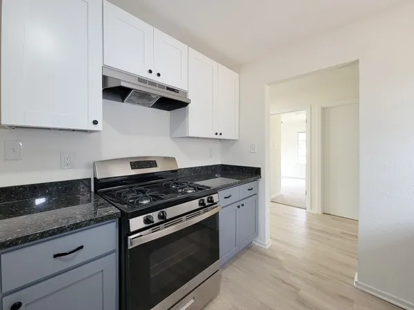 $2,000 | 301 Cypress Street, Lake Jackson, TX 77566