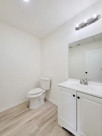 $2,050 | 301 Cypress Street, Lake Jackson, TX 77566