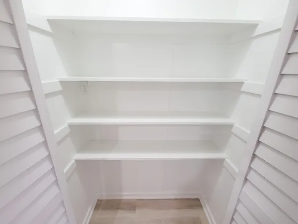 $2,050 | 301 Cypress Street, Lake Jackson, TX 77566