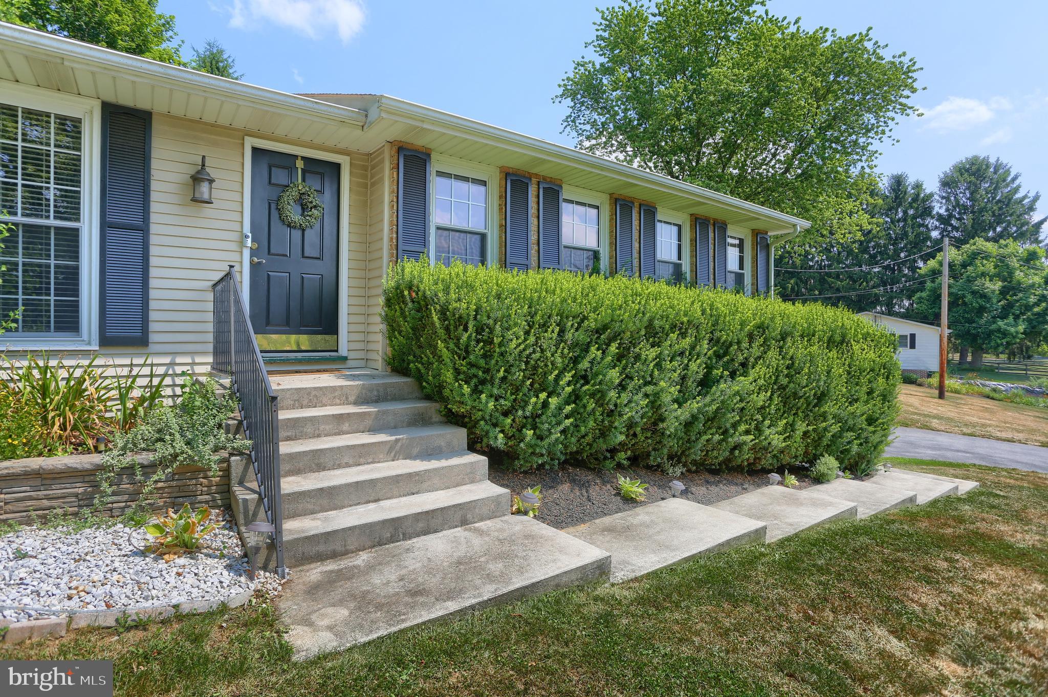 889 Alexander Spring Road Carlisle, PA 17015 - Photo 2 of 31 Gallery Image 2
