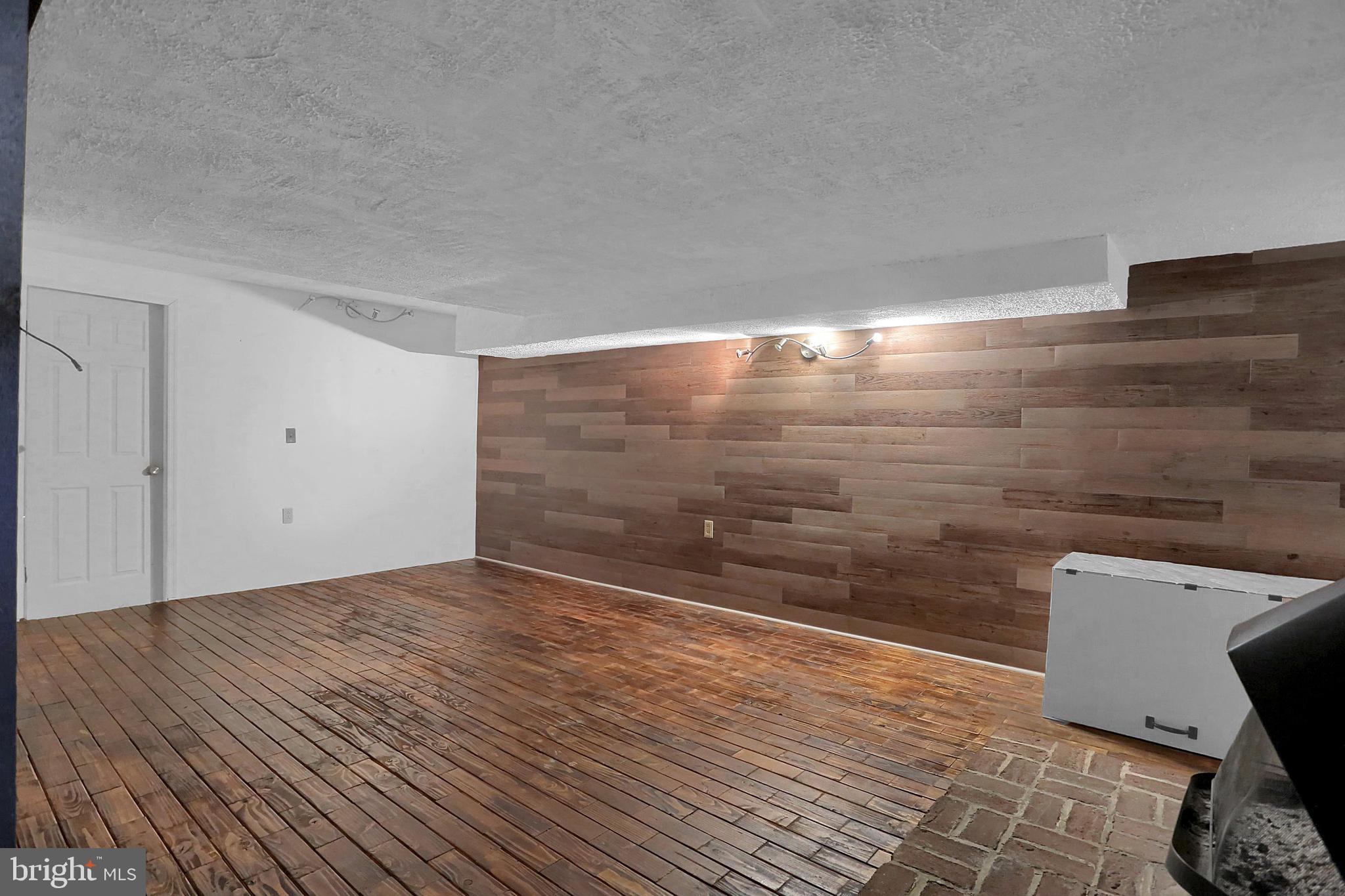 889 Alexander Spring Road Carlisle, PA 17015 - Photo 21 of 31 Gallery Image 21
