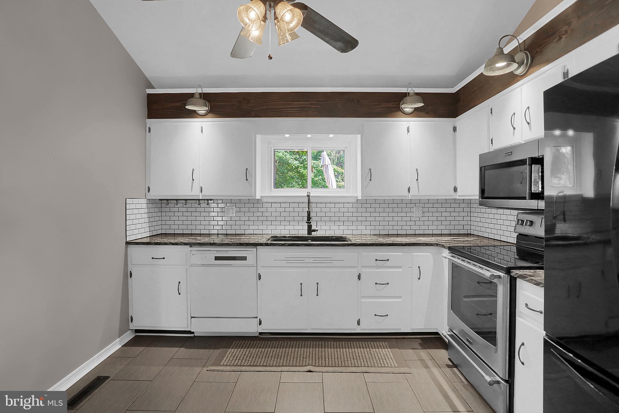 889 Alexander Spring Road Carlisle, PA 17015 - Photo 10 of 31 Gallery Image 10