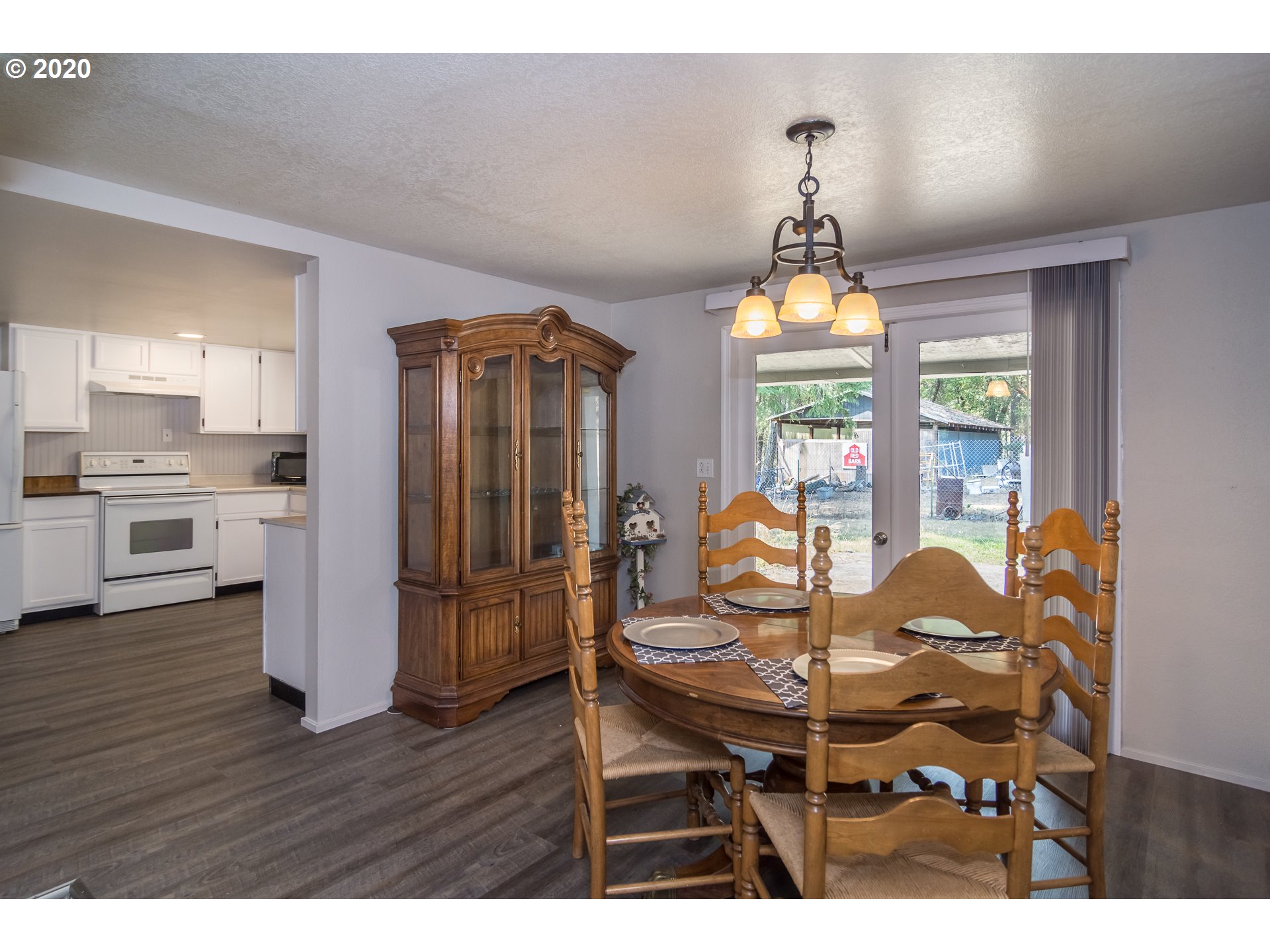 138 Neet Lane Riddle, OR 97469 - Photo 8 of 29