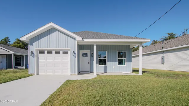 $304,900 | 1547 Chandlee Avenue, Unit A, Panama City, FL 32405
