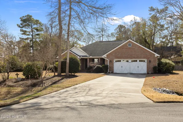 $475,000 | 806 Broadmoor Court, Morehead City, NC 28557
