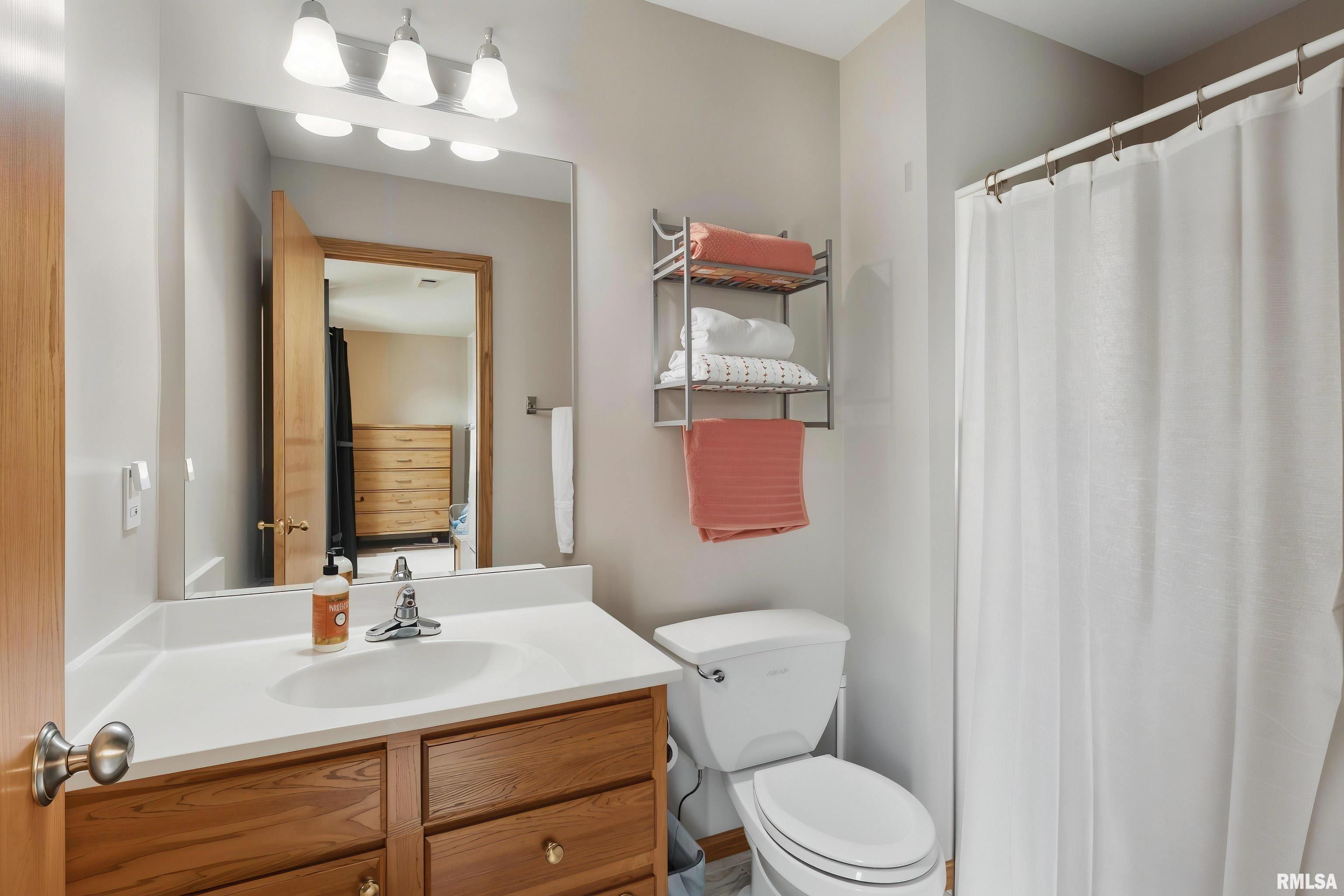 2613 Revo Road Davenport, IA 52806 - Photo 24 of 34 Gallery Image 24