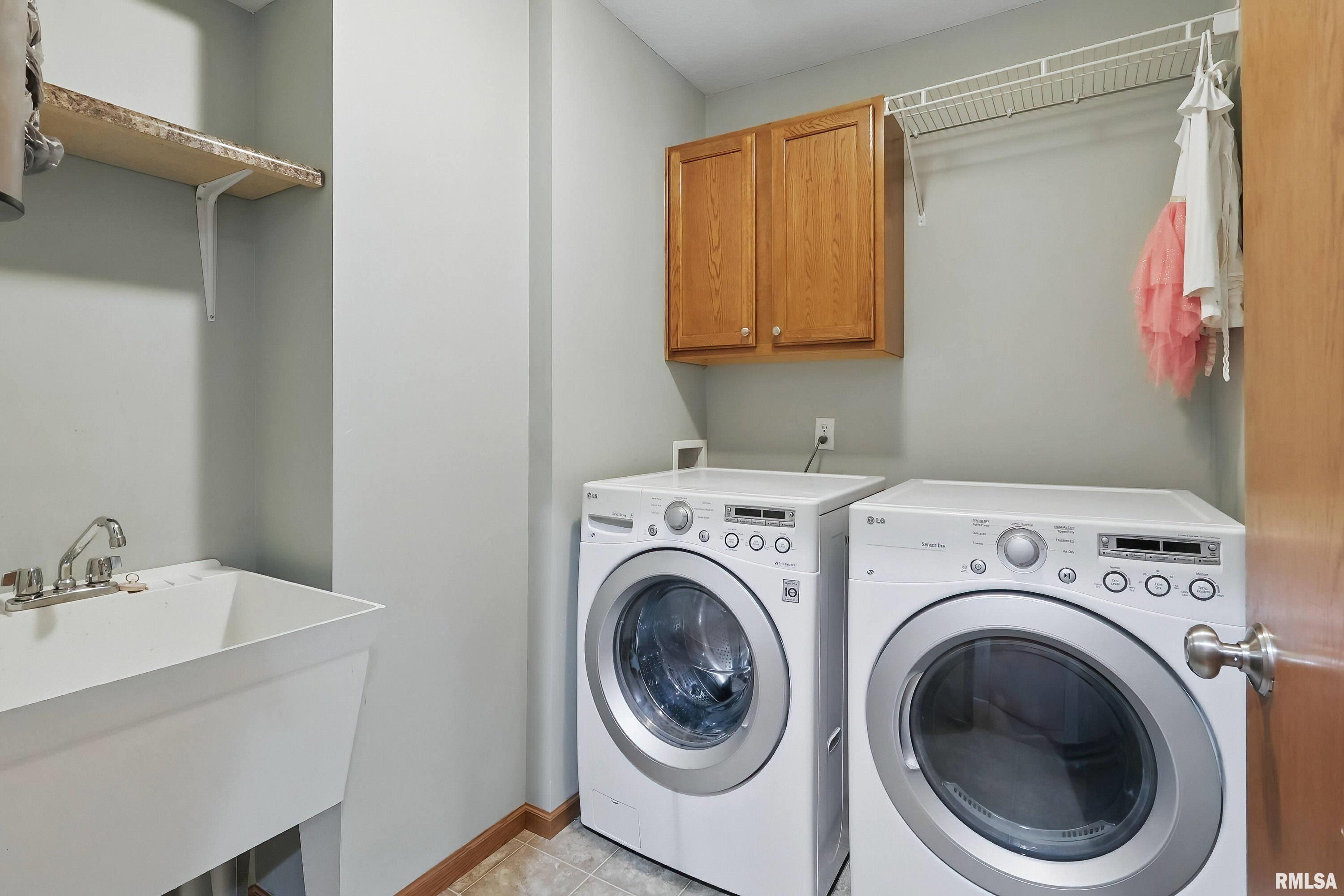 2613 Revo Road Davenport, IA 52806 - Photo 5 of 34 Gallery Image 5