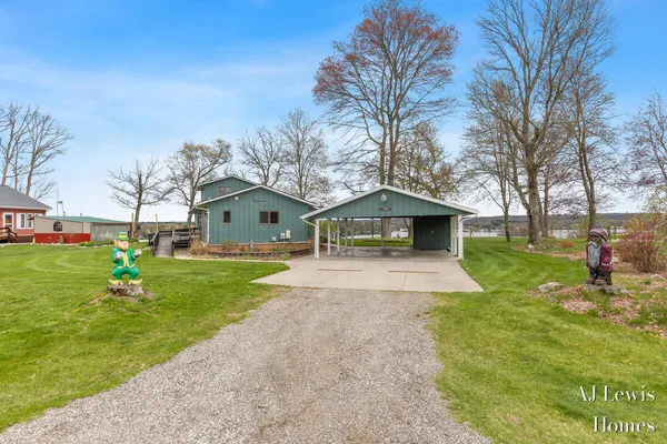 $450,000 | 5330 Woodside Drive, Newaygo, MI 49337