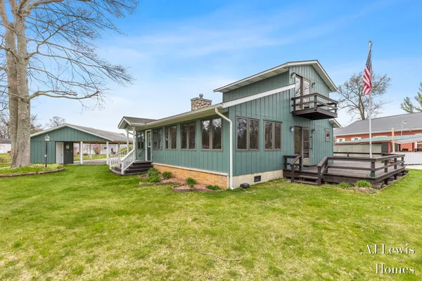 $450,000 | 5330 Woodside Drive, Newaygo, MI 49337