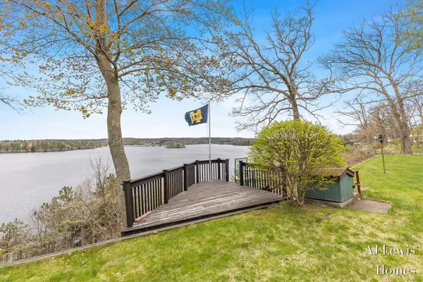 $450,000 | 5330 Woodside Drive, Newaygo, MI 49337