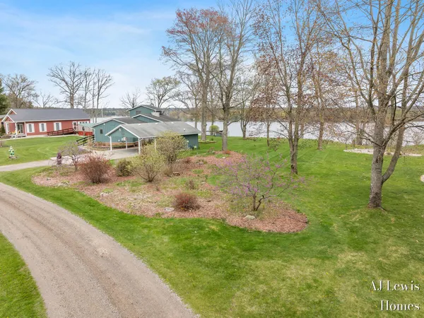 $450,000 | 5330 Woodside Drive, Newaygo, MI 49337