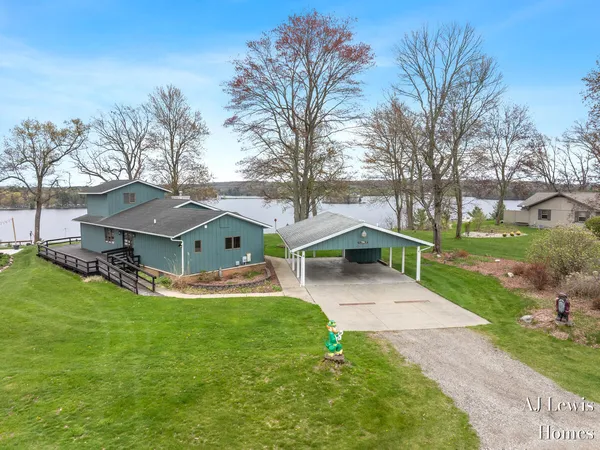 $450,000 | 5330 Woodside Drive, Newaygo, MI 49337