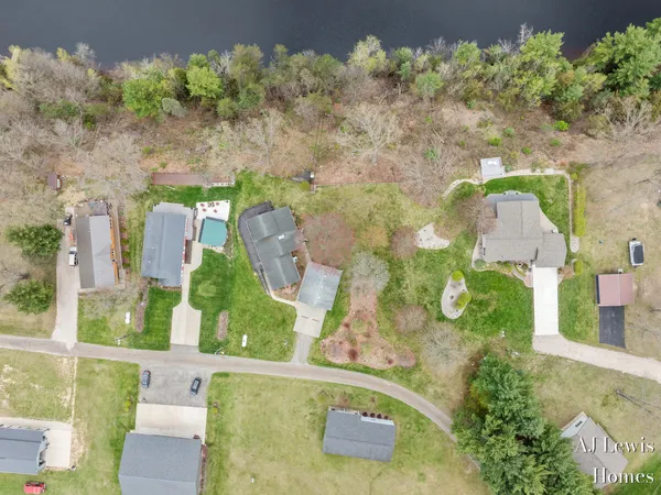 $450,000 | 5330 Woodside Drive, Newaygo, MI 49337