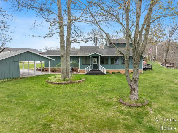 $450,000 | 5330 Woodside Drive, Newaygo, MI 49337