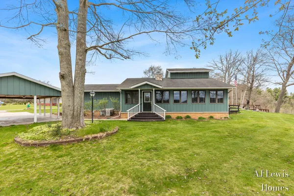 $450,000 | 5330 Woodside Drive, Newaygo, MI 49337