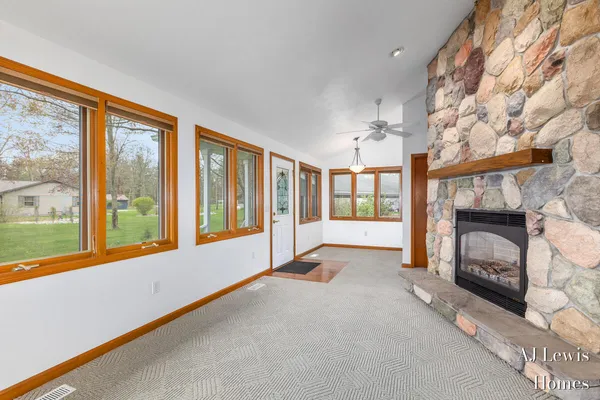 $450,000 | 5330 Woodside Drive, Newaygo, MI 49337