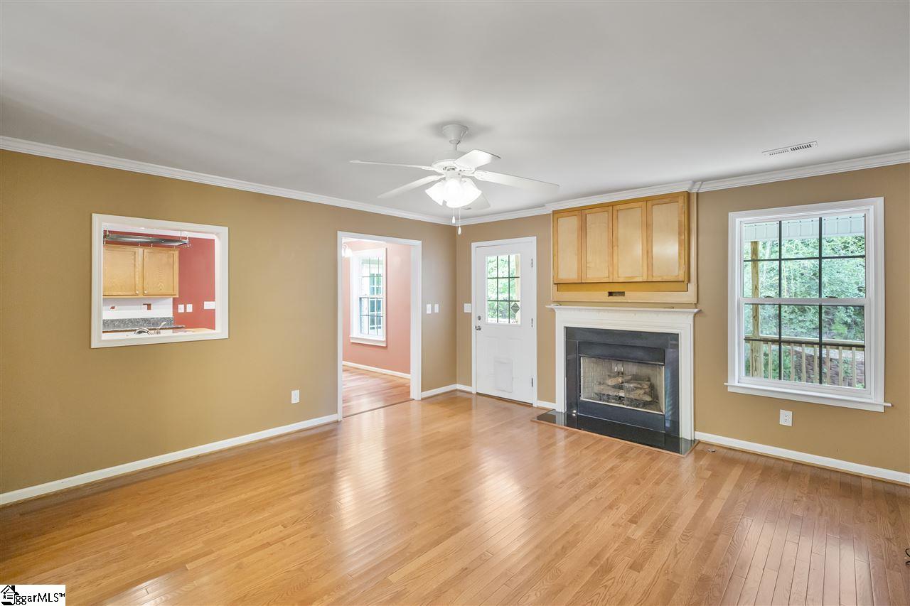 1407 Hunters Trail Anderson, SC 29625 - Photo 4 of 34 Gallery Image 4