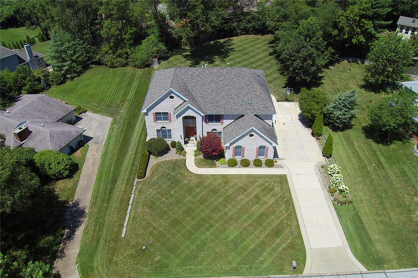 8 Ramsgate Drive St. Louis, MO 63132 - Photo 3 of 32 Gallery Image 3