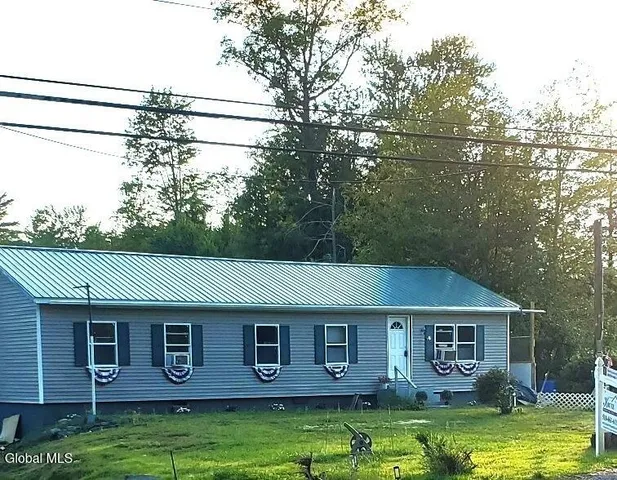 $269,000 | 3854 Highway 30, Amsterdam, NY 12010