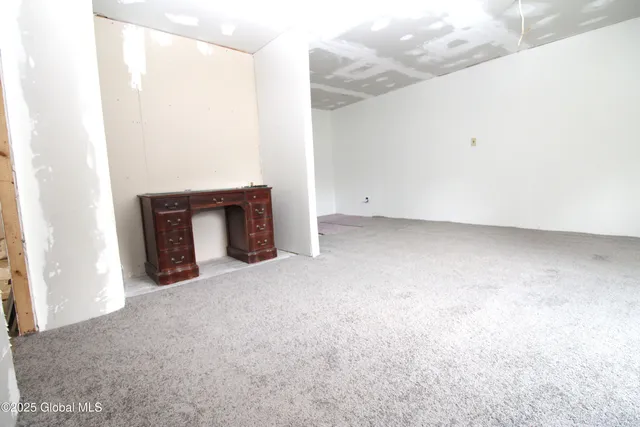 $269,000 | 3854 Highway 30, Amsterdam, NY 12010