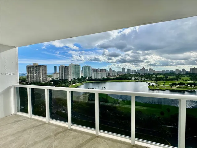 $298,000 | 3675 North Country Club Drive, Unit 2007, Aventura, FL 33180