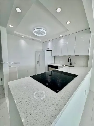 $298,000 | 3675 North Country Club Drive, Unit 2007, Aventura, FL 33180