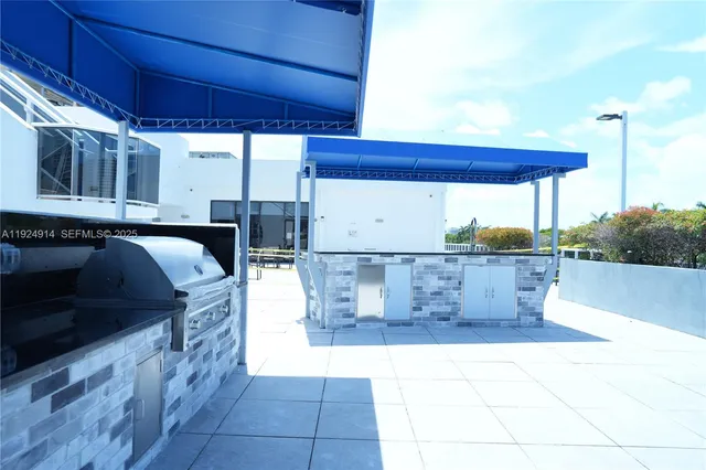 $298,000 | 3675 North Country Club Drive, Unit 2007, Aventura, FL 33180