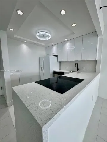 $298,000 | 3675 North Country Club Drive, Unit 2007, Aventura, FL 33180