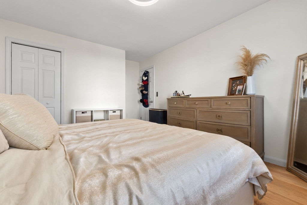 4 Alpine Court Gloucester, MA 01930 - Photo 13 of 38