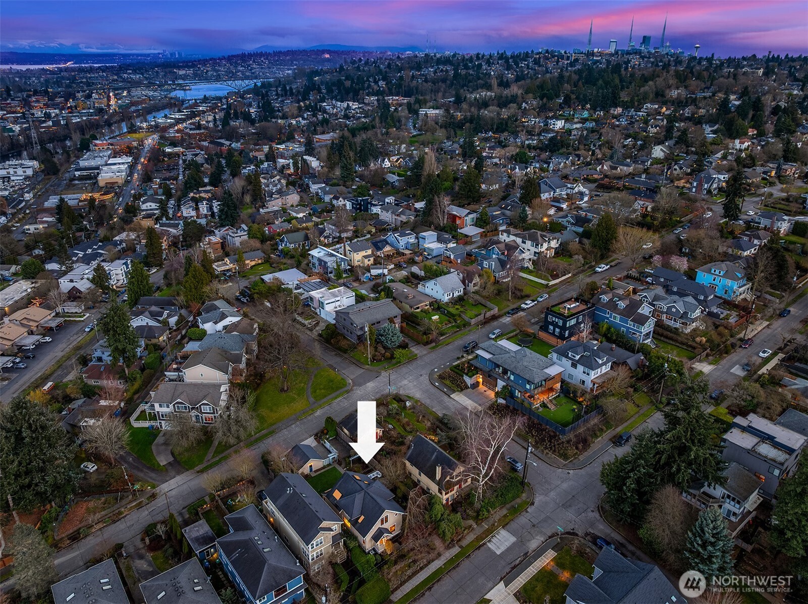 3608 12th Avenue West Seattle, WA 98119 - Photo 12 of 39