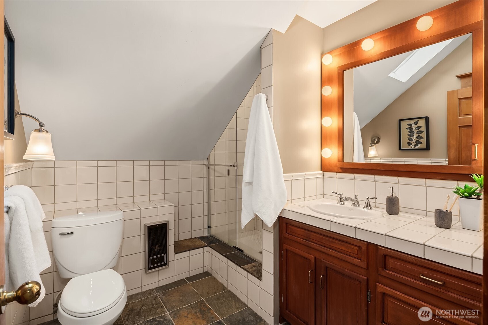 3608 12th Avenue West Seattle, WA 98119 - Photo 37 of 39