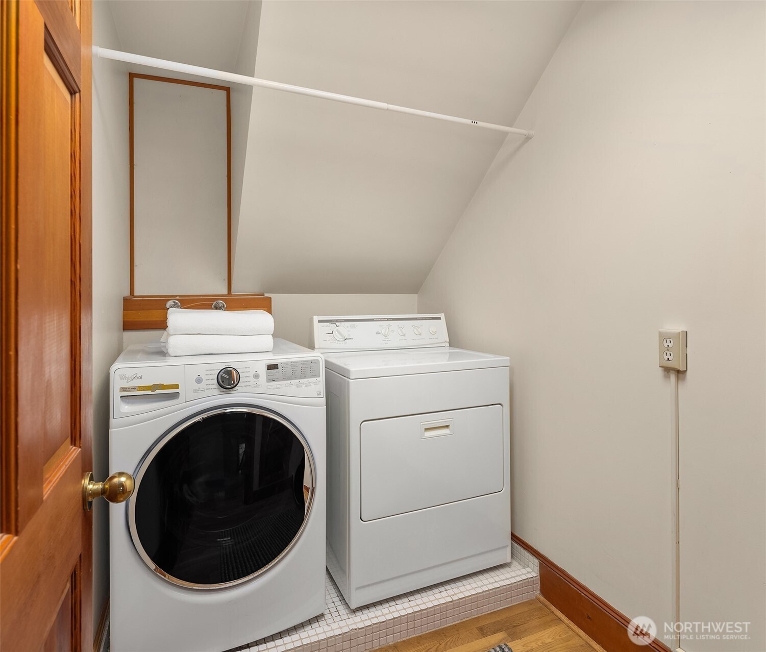 3608 12th Avenue West Seattle, WA 98119 - Photo 38 of 39