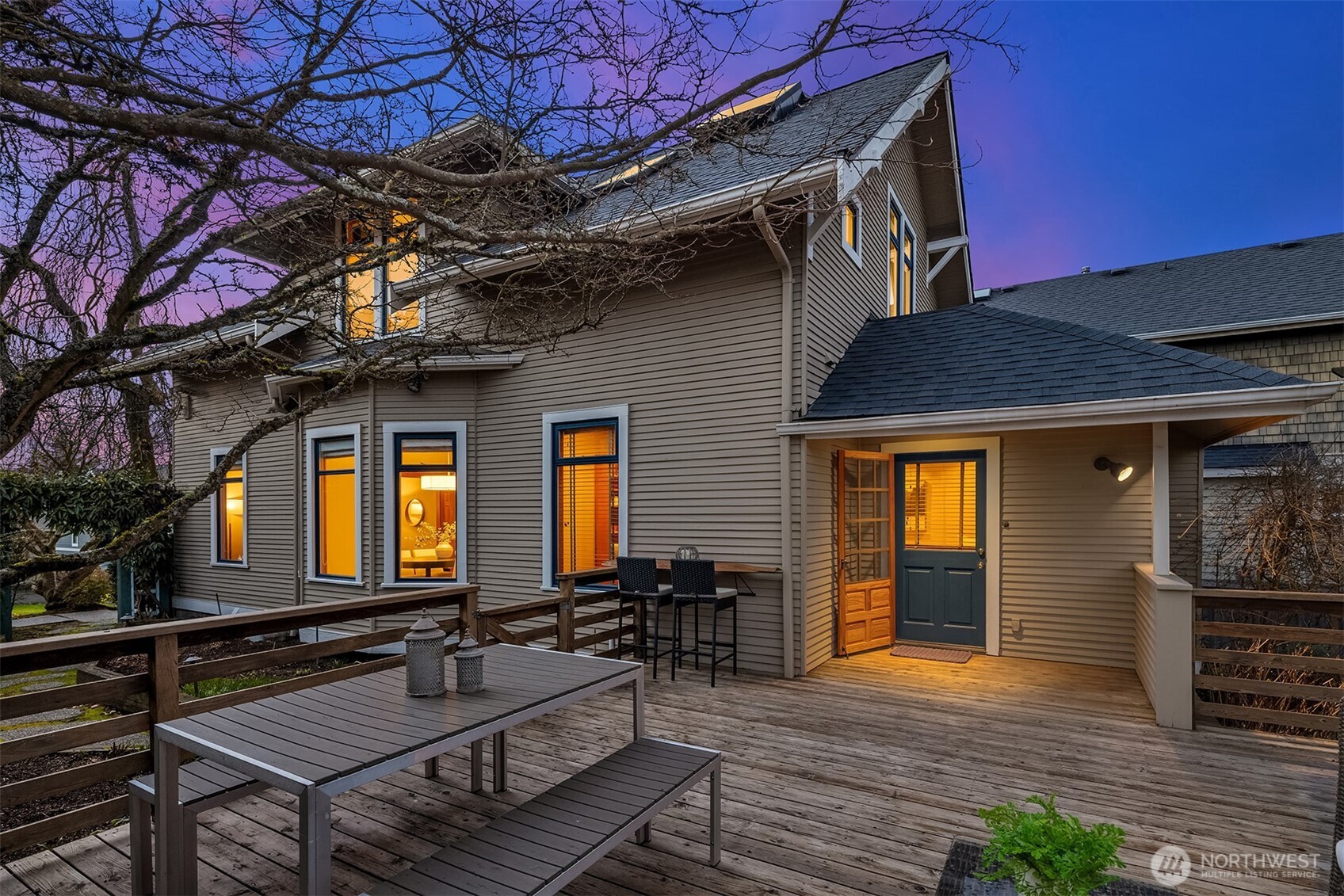 3608 12th Avenue West Seattle, WA 98119 - Photo 5 of 39