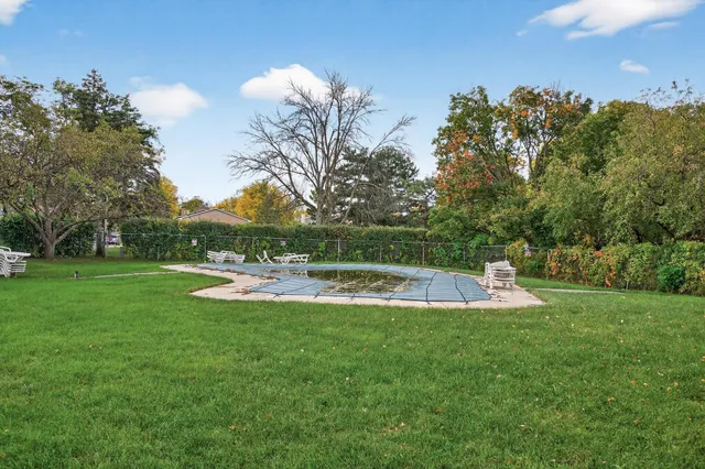 $124,900 | 920 9th Avenue South, Unit 5, Hopkins, MN 55343