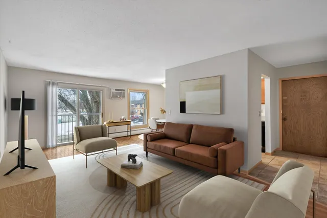 $124,900 | 920 9th Avenue South, Unit 5, Hopkins, MN 55343