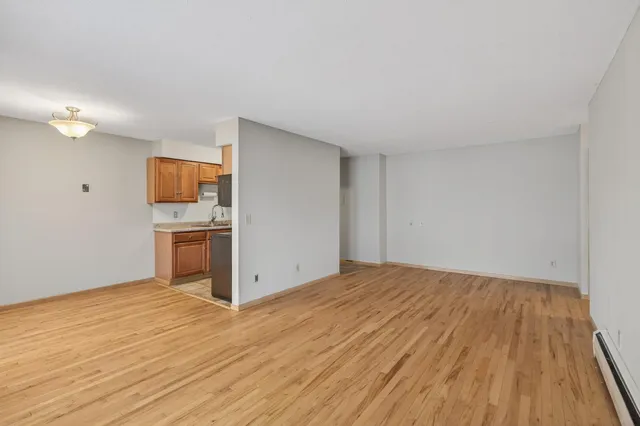 $124,900 | 920 9th Avenue South, Unit 5, Hopkins, MN 55343