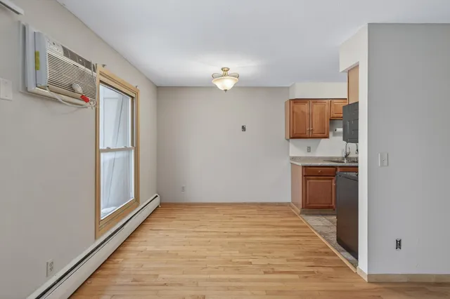 $124,900 | 920 9th Avenue South, Unit 5, Hopkins, MN 55343