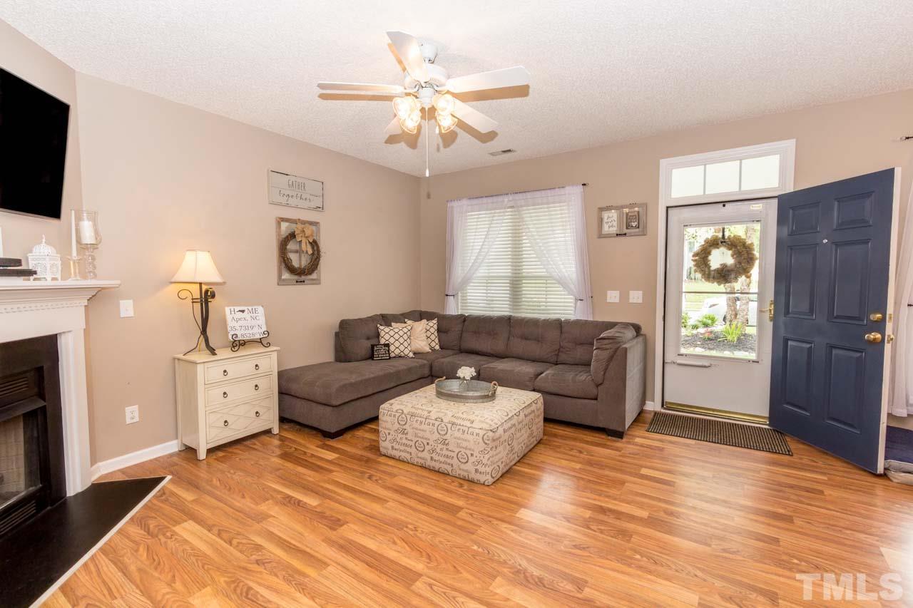 1106 Shackleton Road Apex, NC 27502 - Photo 5 of 22 Gallery Image 5