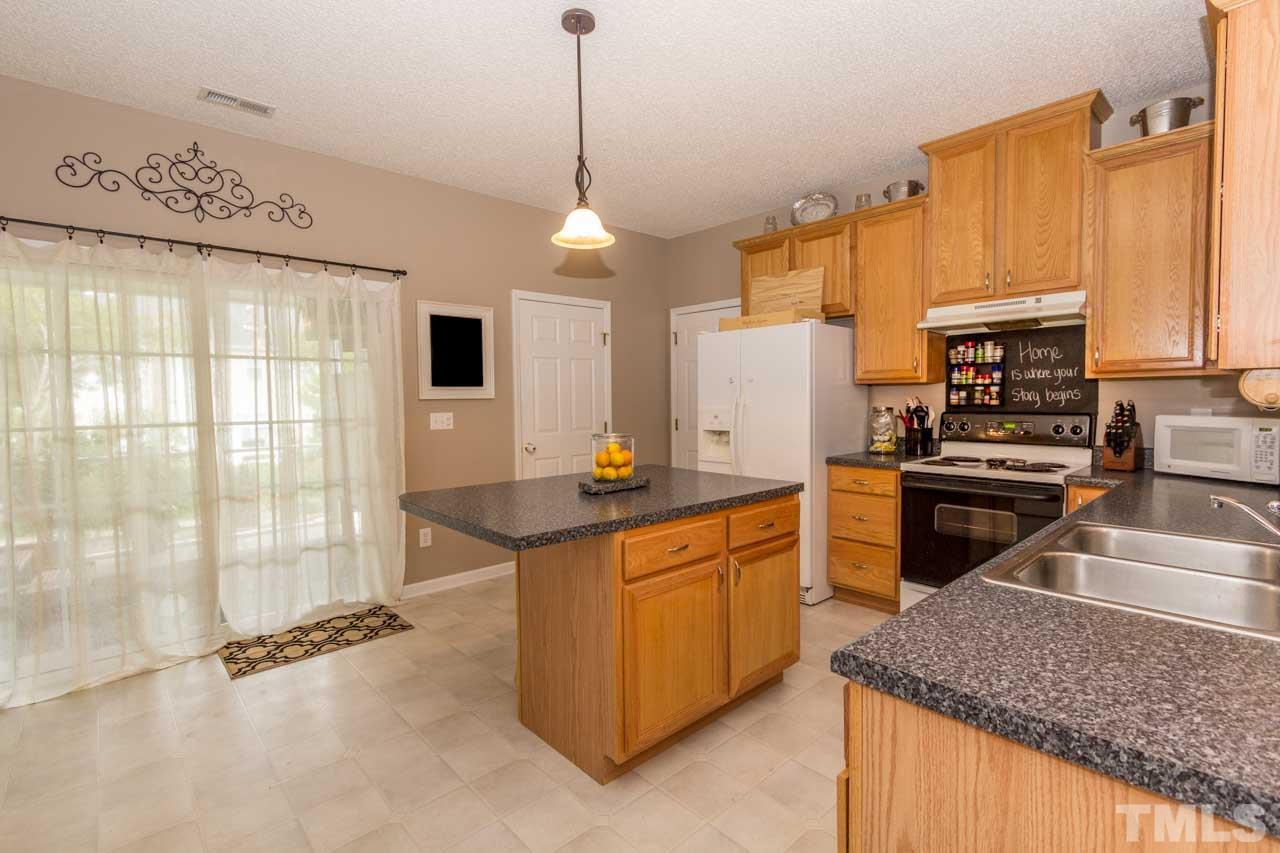 1106 Shackleton Road Apex, NC 27502 - Photo 7 of 22 Gallery Image 7